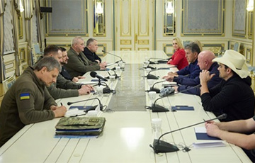 Зеленский встретился с делегацией Сената США
