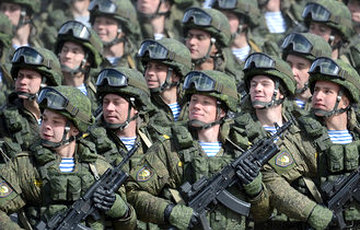 ВСУ: РФ держит в Крыму и на границе с Донецкой и Луганской областями 82 тысячи военных