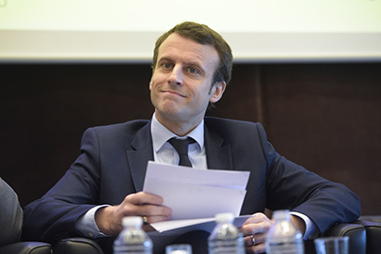 Француженку арестовали за эротические письма министру экономики