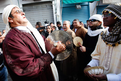 В Триполи 650 человек получили ранения на дне рождения пророка
