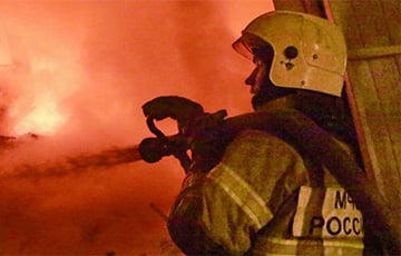 В порту московитского Петропавловска-Камчатского загорелся ангар