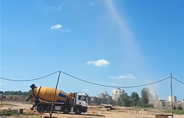 Видеофакт: В Минске поднялся пылевой вихрь