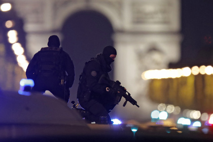 ИГ взяло на себя ответственность за нападение на полицейских в Париже