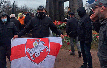 Белорусы Санкт-Петербурга возложили цветы к памятнику «Жертвам радиационных аварий и катастроф»