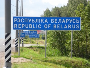 Белорусские власти грозят отменой транзита и не намерены сдерживать нелегалов