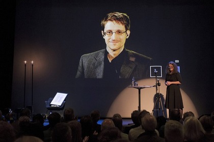 Сноуден получил норвежскую премию за критику методов спецслужб