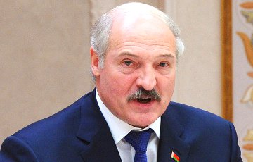 Лукашенко: Гора уже из космоса видна