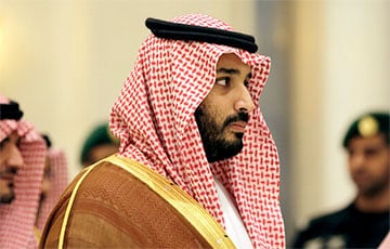 Newsweek: Саудовский кронпринц хотел убить короля кольцом с ядом из России