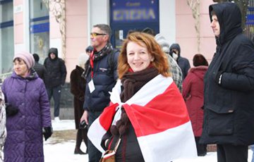 Наталья Папкова: Праздновать 100-летие БНР можно только в центре столицы