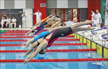 Женская сборная Беларуси по плаванию обновила национальный рекорд