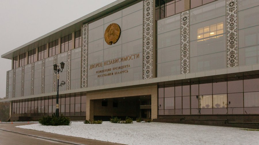 Охрана резиденции Лукашенко усилена