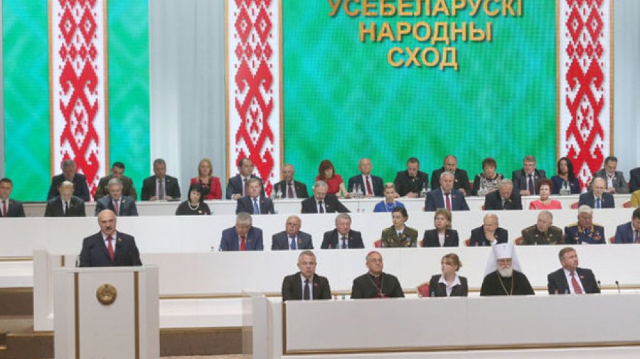 Дмитриев не верит, что Лукашенко готов менять свой режим