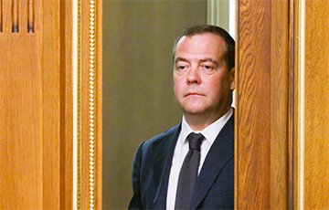 Эксперт: Медведев отомстит Лукашенко