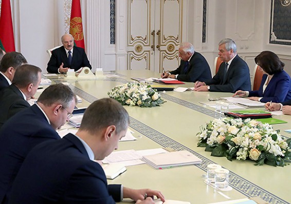 Лукашенко подверг критике евразийскую интеграцию