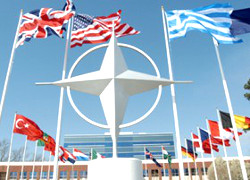 НАТО: Над Европой летают военные самолеты РФ