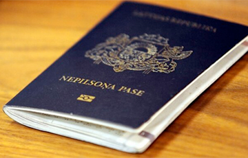 Дети «неграждан» получат латвийские паспорта