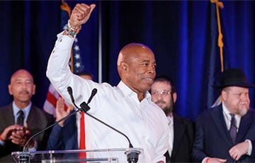 Афроамериканец выиграл на выборах мэра Нью-Йорка