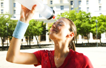МЧС советует в жару пить больше воды
