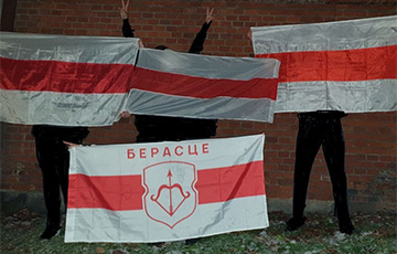 Белорусы вышли на вечерние акции протеста