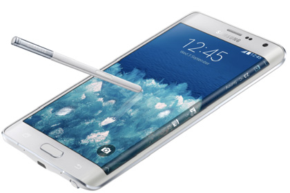 Samsung объявила стоимость в России смартфона с экраном на боковой стороне