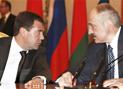 Медведев: Лукашенко — непростой, эмоциональный человек