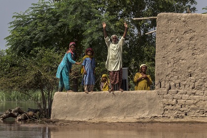 В Пакистане из-за наводнения погибли 37 человек