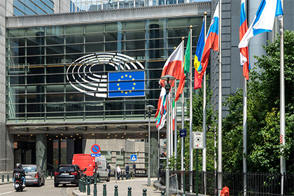 Европарламент предложил ввести новые санкции против российских чиновников