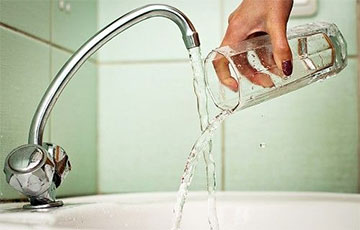 «Не то что пить, посуду и руки мыть не рискуем»