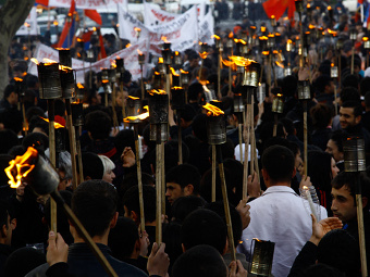 Блогеры выступили против факельного шествия студентов