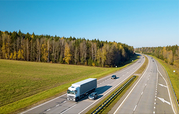 На дорогах Беларуси повысили максимально разрешенную скорость
