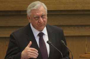 Мясникович предлагает Азербайджану купить один из белорусских банков