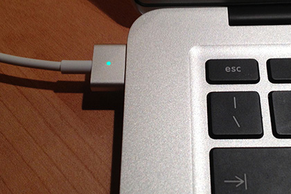 Apple вернет MagSafe в ноутбуки