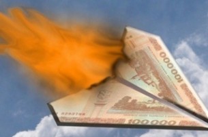 Moody's: белорусский рубль подешевеет на 30-50%