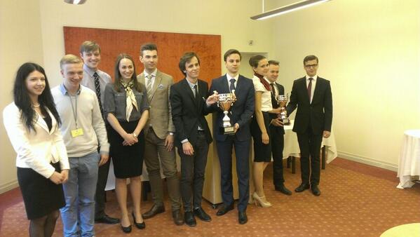 Белорусские студенты победили на конкурсе по праву в Риге