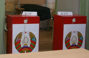 Белорусское общество застряло “посередине”: ни власть, ни оппозиция не представляют интересы большинства