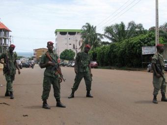 За покушение на президента Гвинеи арестовали 37 военных