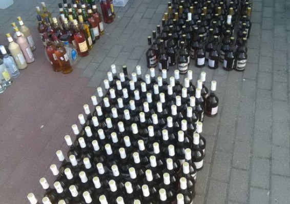 В Партизанском районе изъяли почти полтонны 400 литров алкогольной продукции