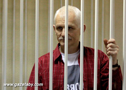 Международные организации требуют освобождения Беляцкого
