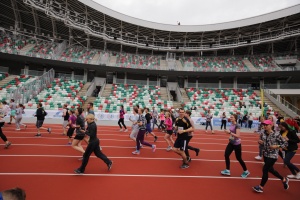 Более 1000 минчан пробежали по стадиону «Динамо» в помощь детям