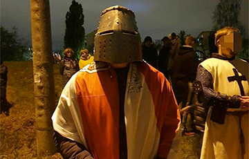 Рыцари присоединились к протестам в микрорайоне Шарики