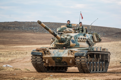 Сирийская армия начала занимать позиции между курдами и турецкой армией