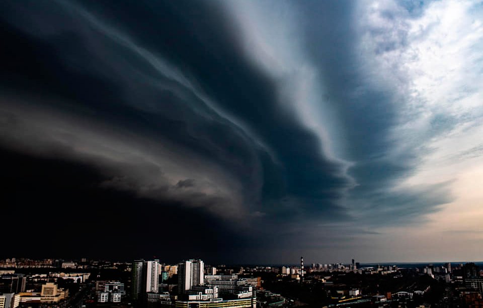 Фото дня: как на Минск надвигалась буря