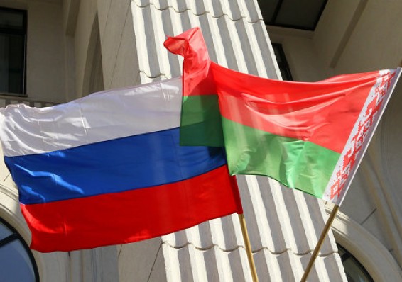 Опрос: 46 процентов россиян назвали Беларусь главным другом России