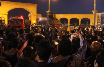 В Каире 22 человека погибли в результате беспорядков на стадионе