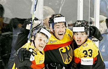 Сборная Германии сенсационно вышла в финал чемпионата мира по хоккею
