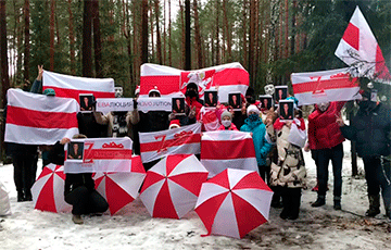 Жители Зацени поздравили белорусов с Рождеством и Новым годом
