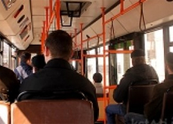 Житель Слуцка поссорился с кондуктором и разбил стекло в автобусе