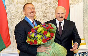 Лукашенко поблагодарил Алиева за нефть