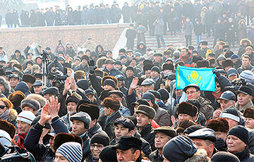 «Старик, уходи!»: в Казахстане прошли акции протеста