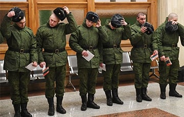 Армейское рабство: ВС России превратились в организацию, из которой бегут